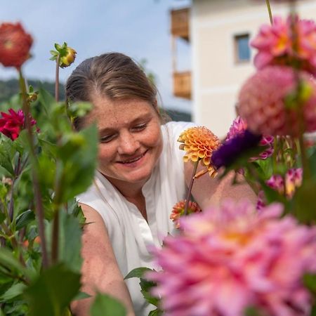 Hartlhof Urlaub Am Baby- Und Kinderbauernhof Niederau Bagian luar foto