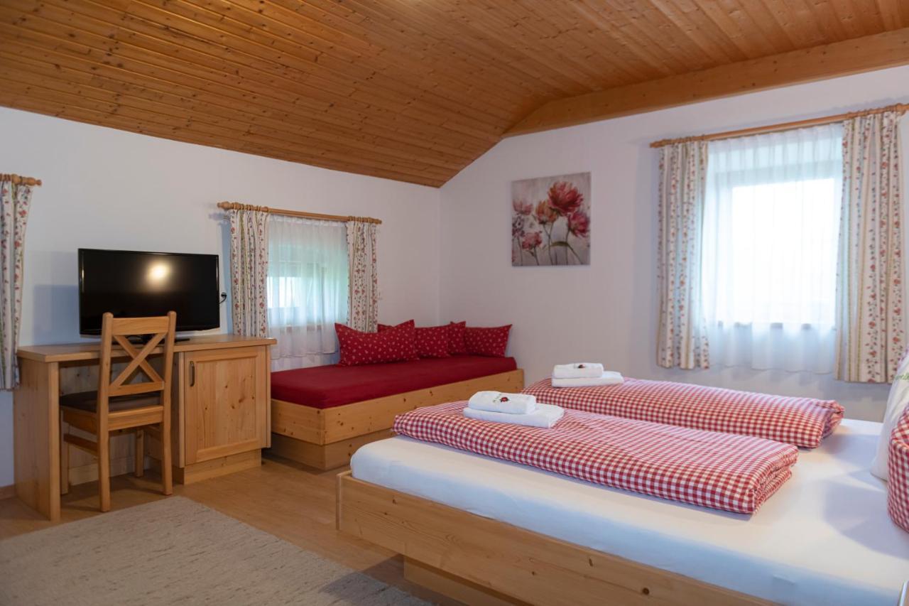 Hartlhof Urlaub Am Baby- Und Kinderbauernhof Niederau Bagian luar foto