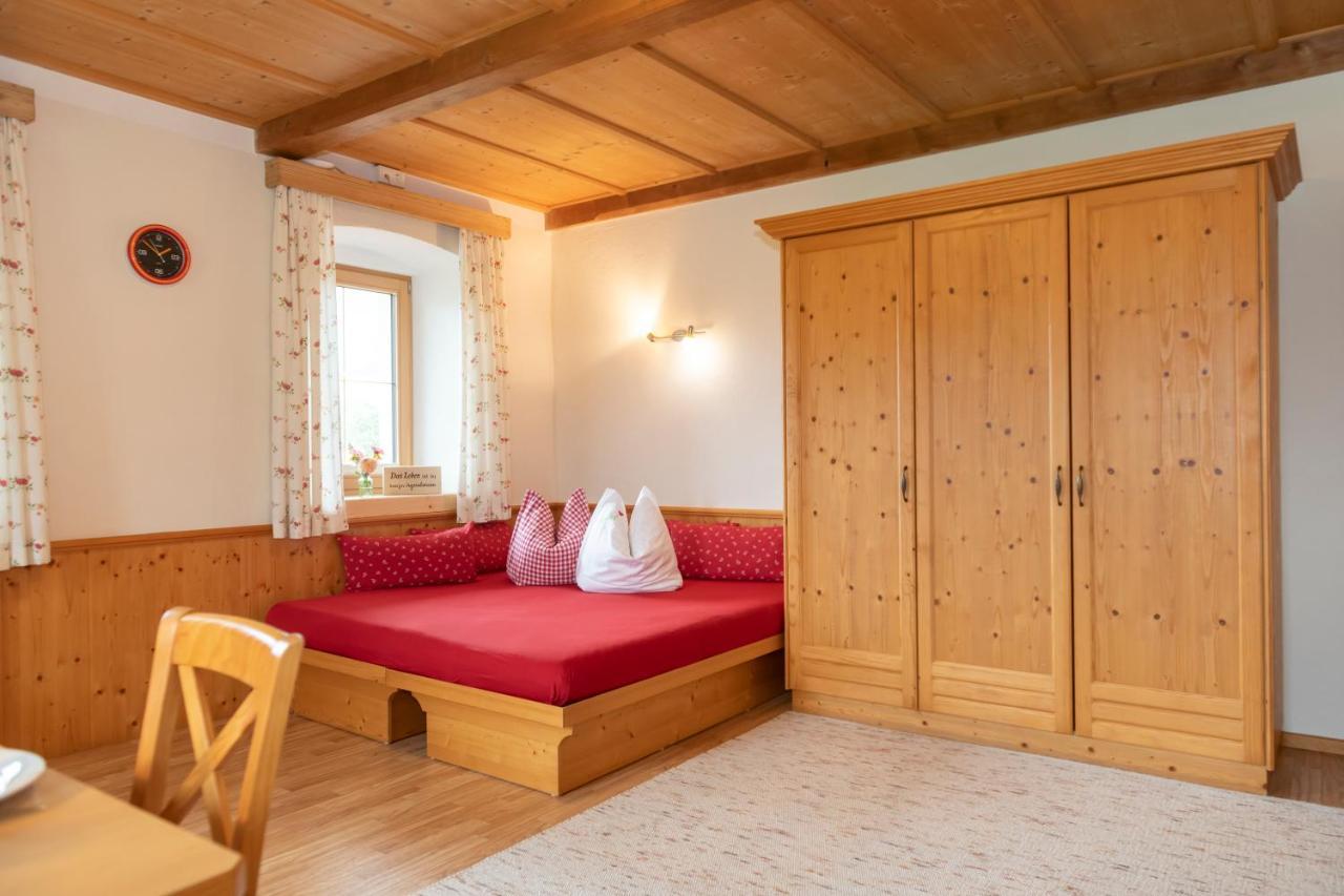 Hartlhof Urlaub Am Baby- Und Kinderbauernhof Niederau Bagian luar foto
