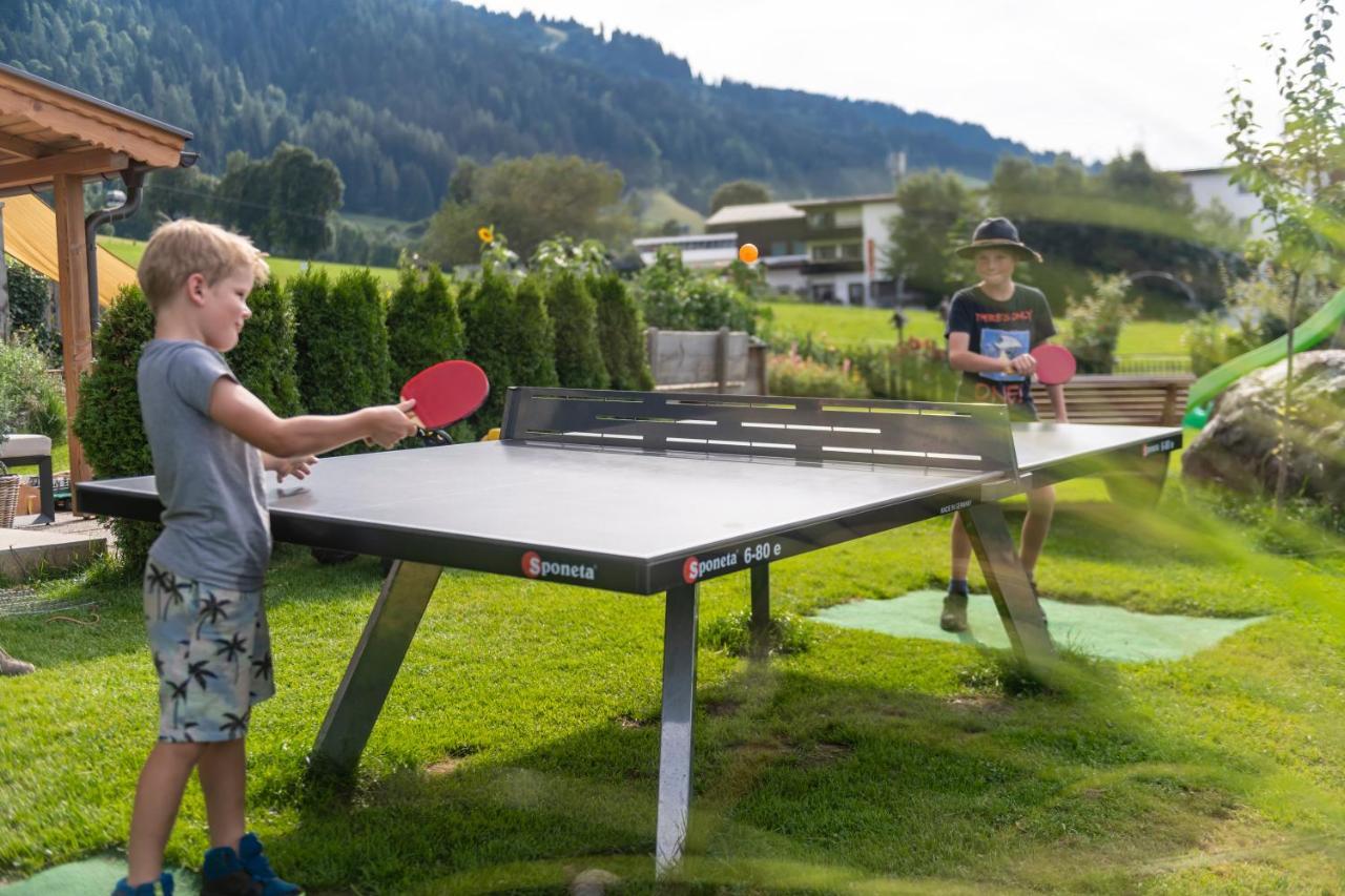 Hartlhof Urlaub Am Baby- Und Kinderbauernhof Niederau Bagian luar foto